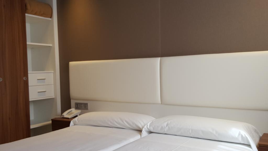 Hotel La Posada De Roces Gijón Eksteriør billede
